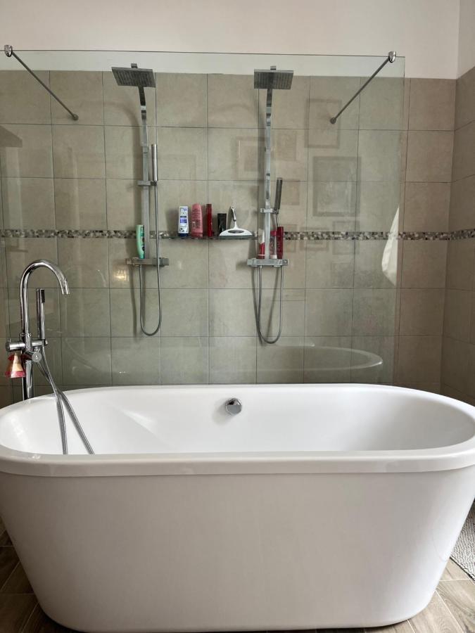 Bed and Breakfast Le Marronnier Saint-Genies-de-Fontedit Esterno foto